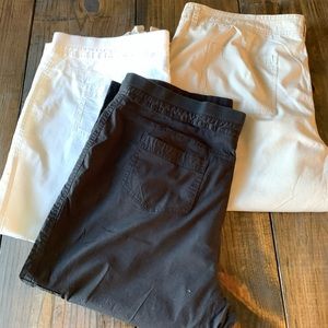 Women’s Capris (Lot of 3)